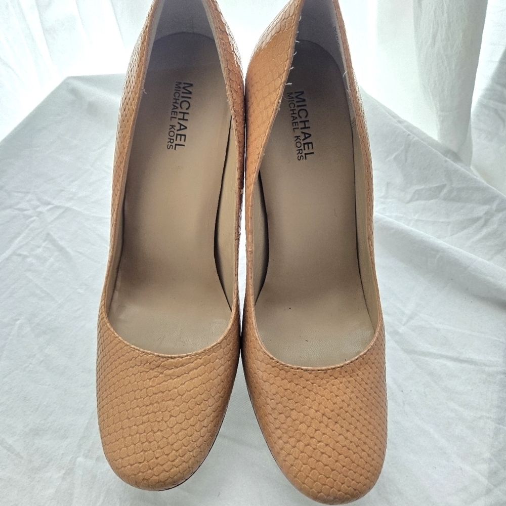 Michael Kors Snakeskin Heels EUC - Picture 7 of 16